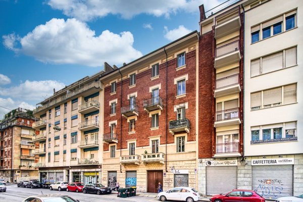 appartamento in vendita a Torino in zona Cenisia