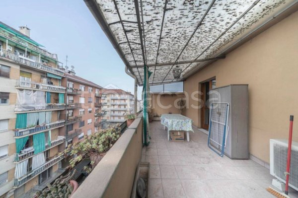 appartamento in vendita a Torino in zona Aurora