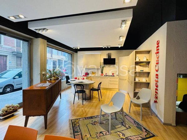 negozio in vendita a Torino in zona Barriera di Milano