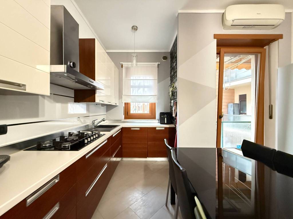 appartamento in vendita a Torino in zona Cenisia