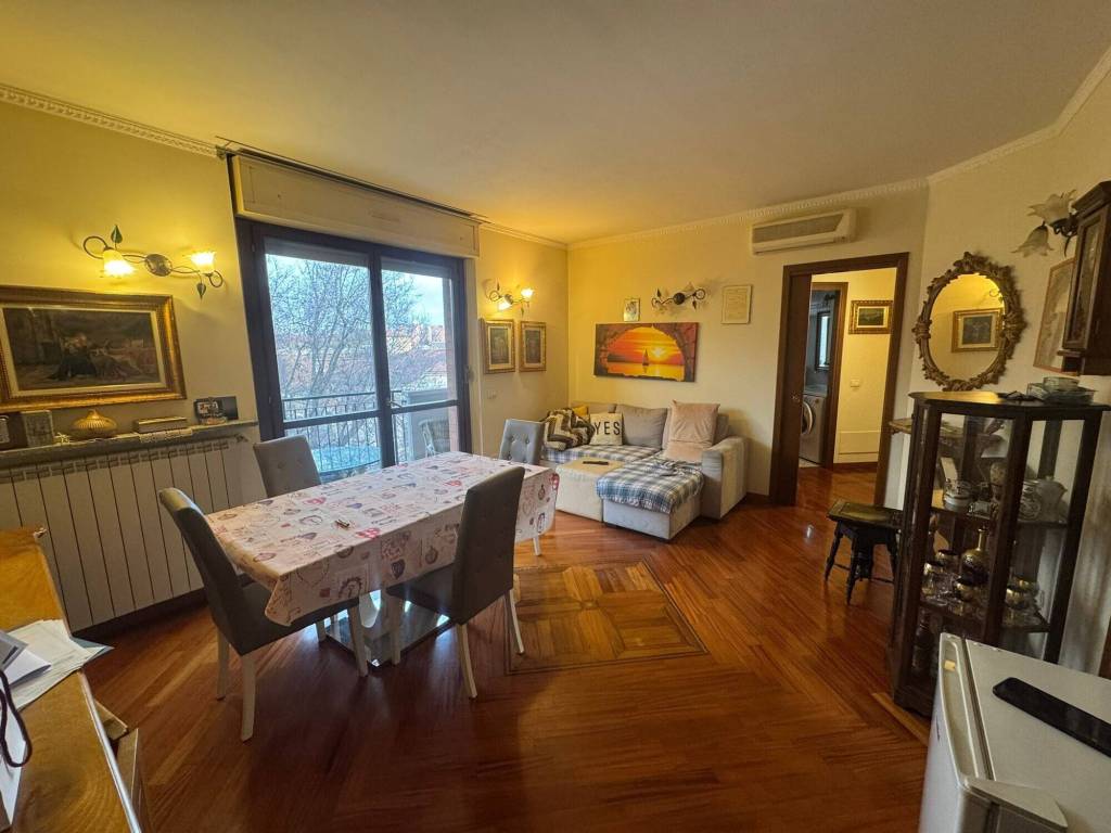 appartamento in vendita a Torino in zona Aurora