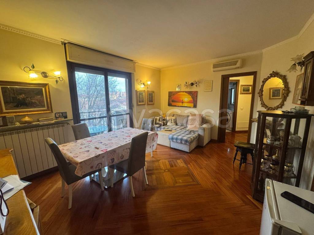 appartamento in vendita a Torino in zona Aurora