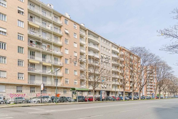 appartamento in vendita a Torino in zona Cit Turin