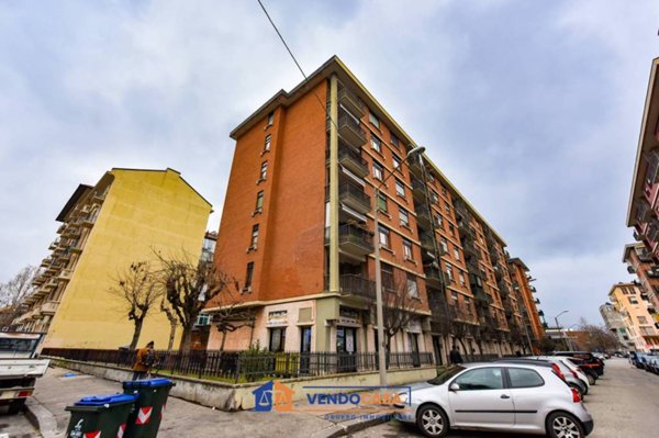 appartamento in vendita a Torino in zona Lingotto