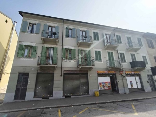 locale commerciale in vendita a Torino