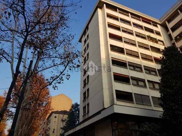 ufficio in vendita a Torino in zona Crocetta