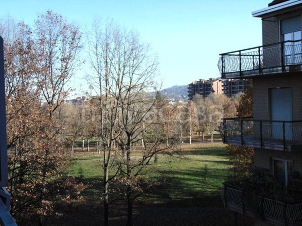 appartamento in vendita a Torino in zona Lingotto