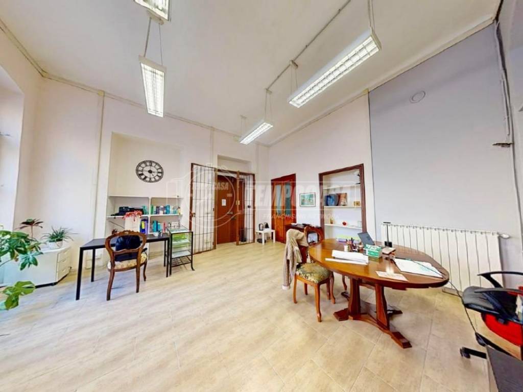 negozio in vendita a Torino in zona San Donato