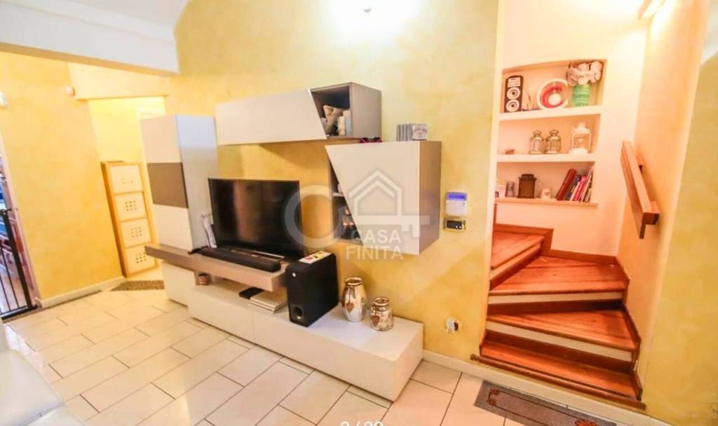 casa indipendente in vendita a Torino in zona Vanchiglia