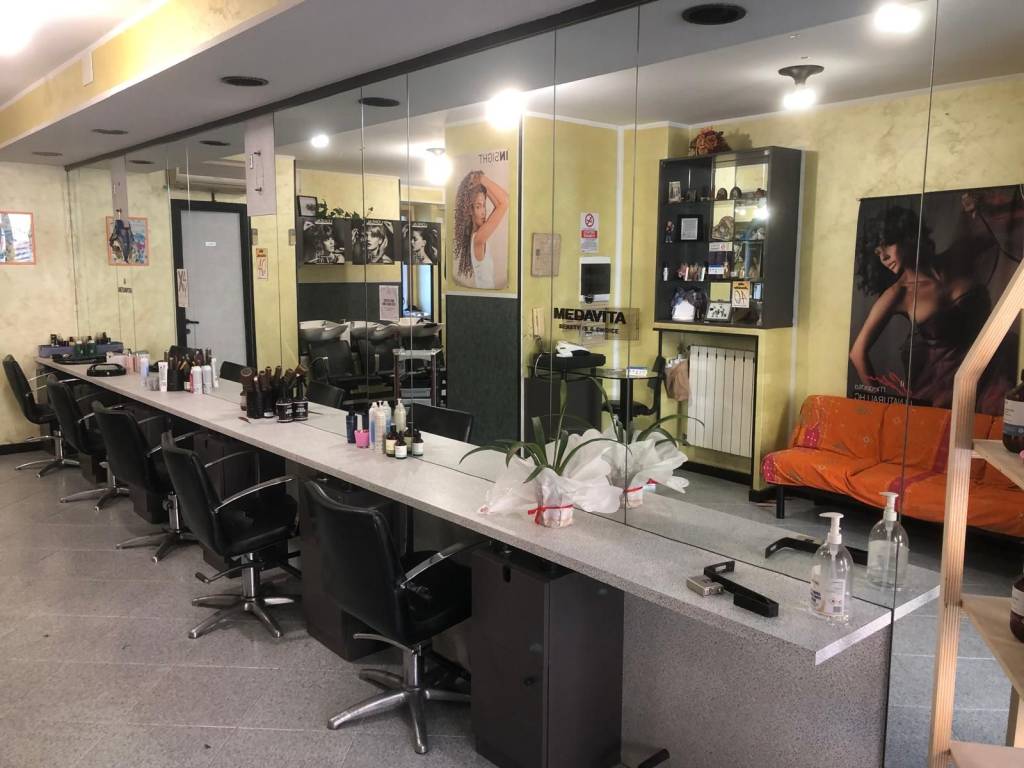 negozio in vendita a Torino in zona Aurora