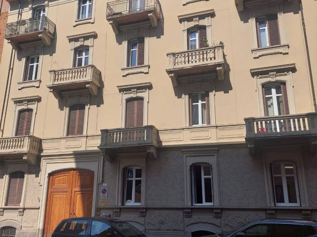 appartamento in vendita a Torino in zona Cit Turin