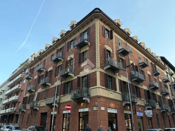 appartamento in vendita a Torino in zona San Salvario