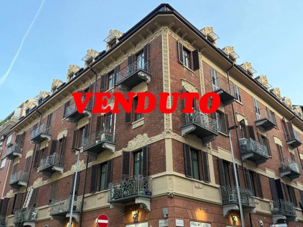 appartamento in vendita a Torino in zona San Salvario