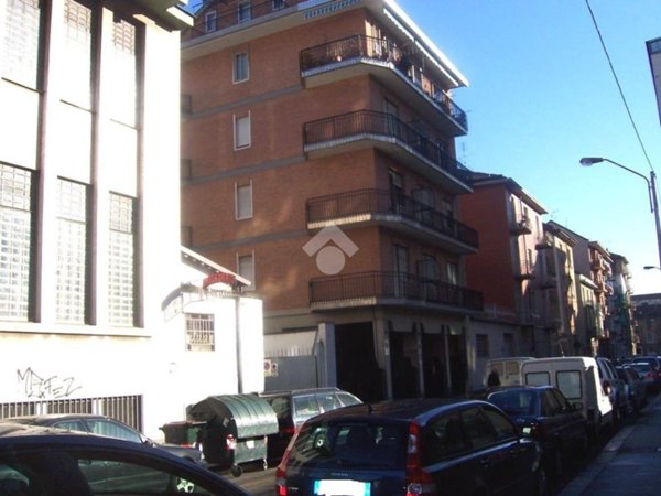 negozio in vendita a Torino in zona Borgo San Paolo