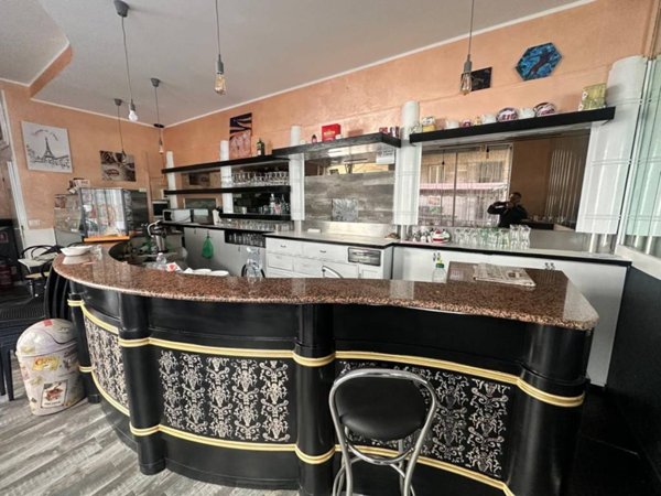 negozio in vendita a Torino in zona Crocetta