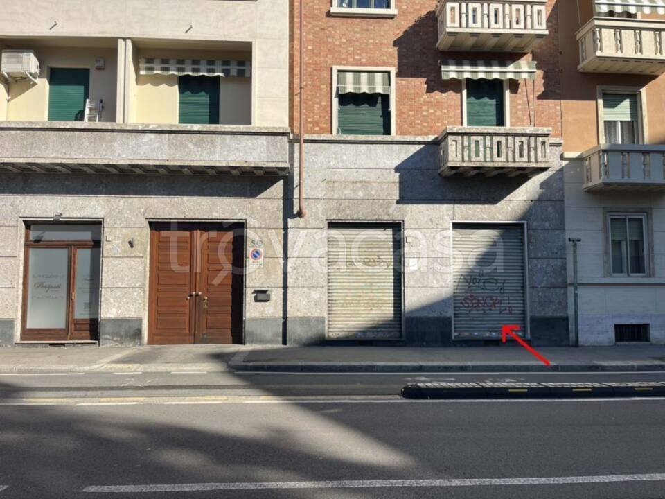 negozio in vendita a Torino in zona Borgo San Paolo