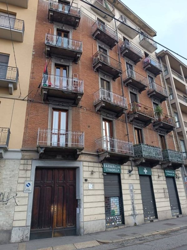 appartamento in vendita a Torino in zona Borgata Vittoria