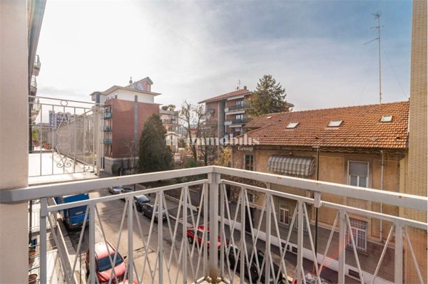 appartamento in vendita a Torino in zona Parella