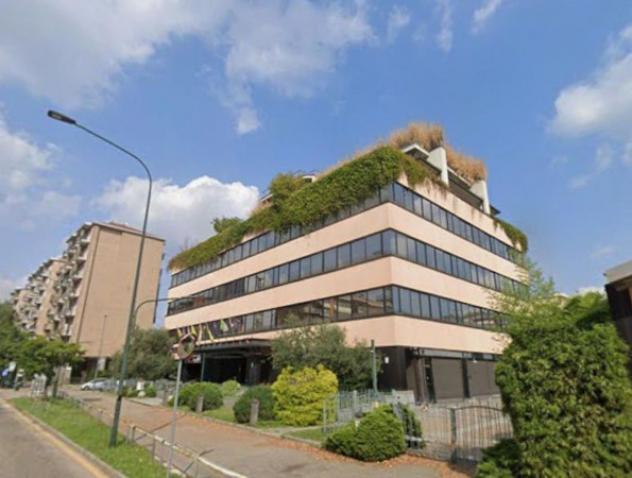 negozio in vendita a Torino in zona Lingotto