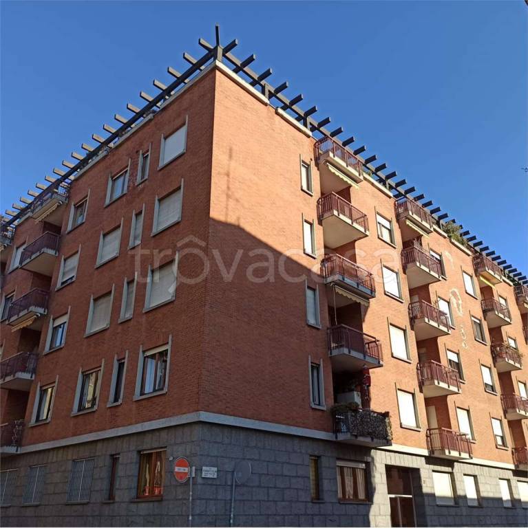 ufficio in vendita a Torino in zona San Salvario