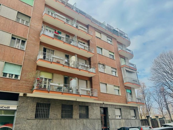 appartamento in vendita a Torino in zona Lingotto