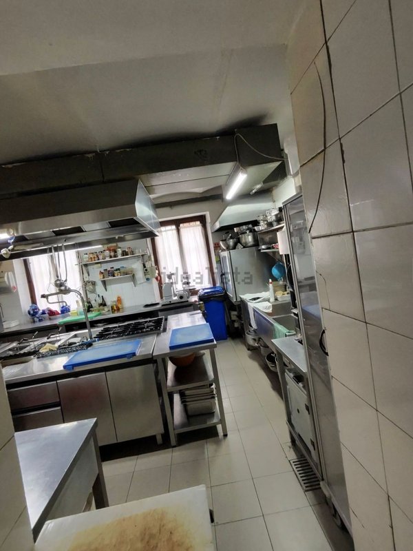 negozio in vendita a Torino in zona Lucento