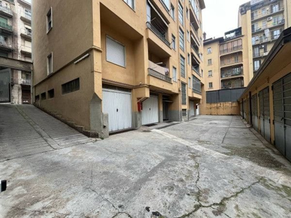 negozio in vendita a Torino in zona Crocetta