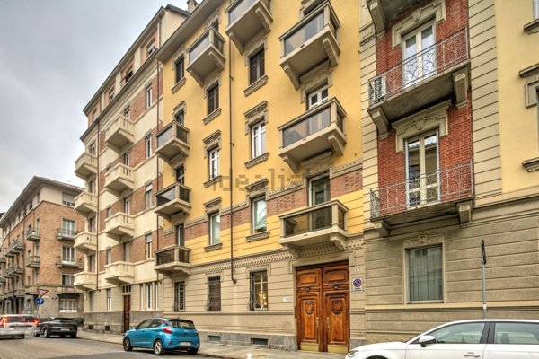 appartamento in vendita a Torino in zona Crocetta