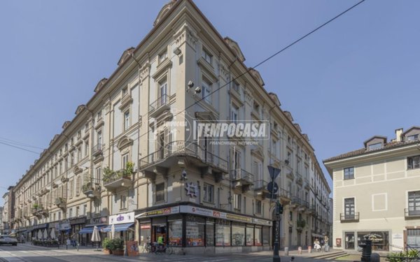 appartamento in vendita a Torino in zona Centro Storico