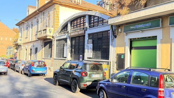 capannone in vendita a Torino in zona Aurora