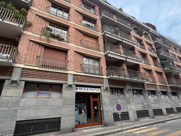 ufficio in vendita a Torino in zona San Salvario
