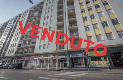 negozio in vendita a Torino in zona Pozzo Strada
