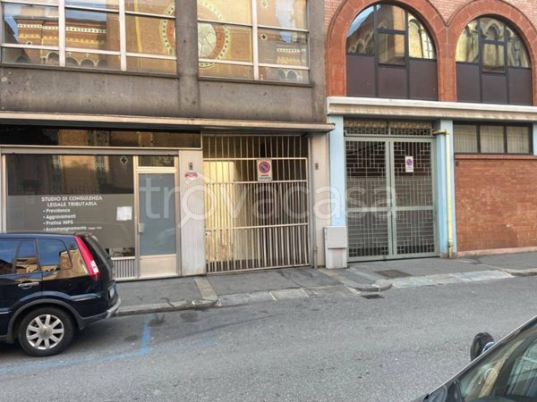 locale commerciale in vendita a Torino in zona Crocetta