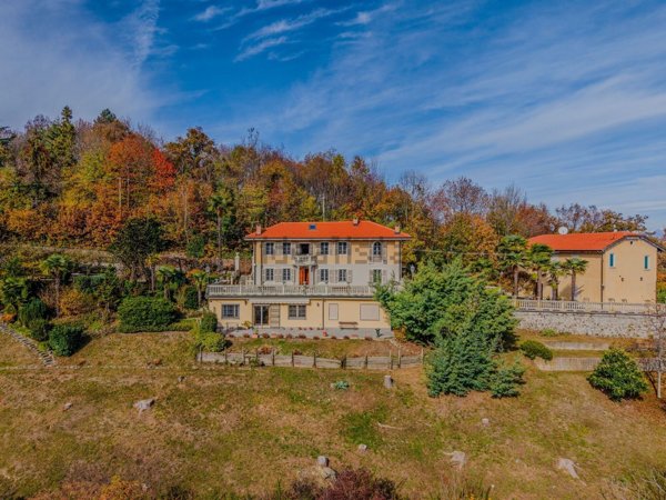 casa indipendente in vendita a Torino in zona Superga