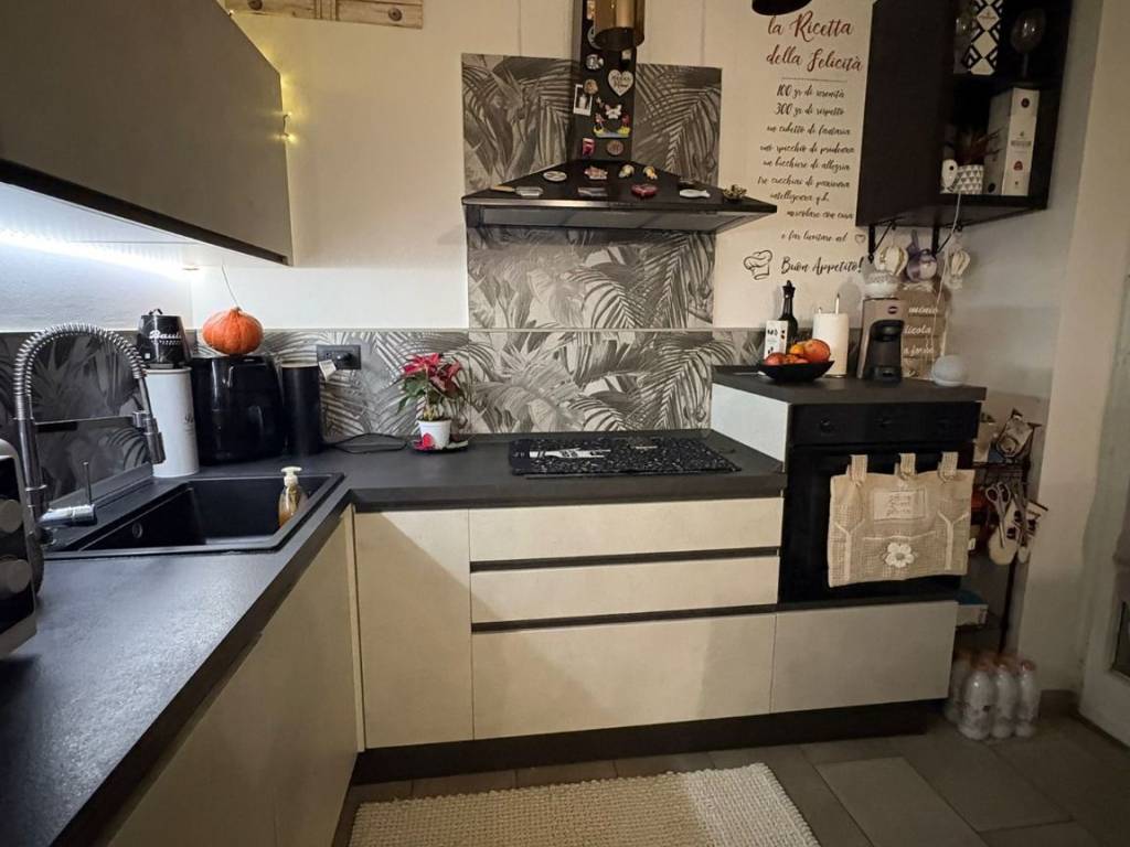 appartamento in vendita a Torino in zona Santa Rita