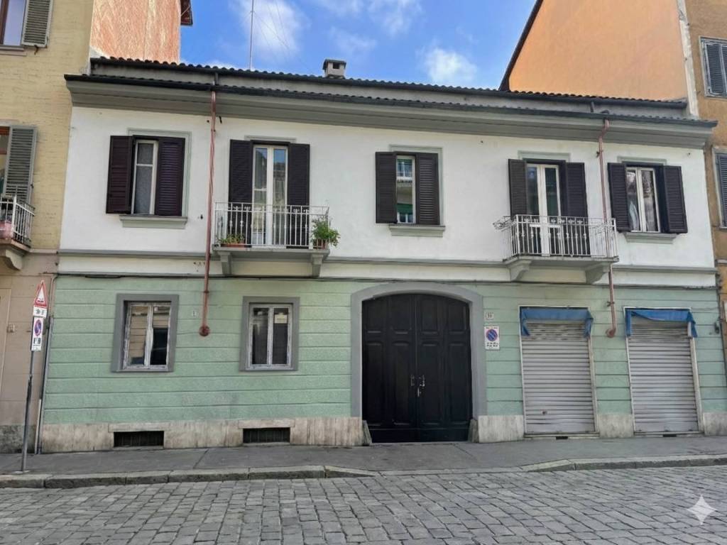 negozio in vendita a Torino in zona Vanchiglia