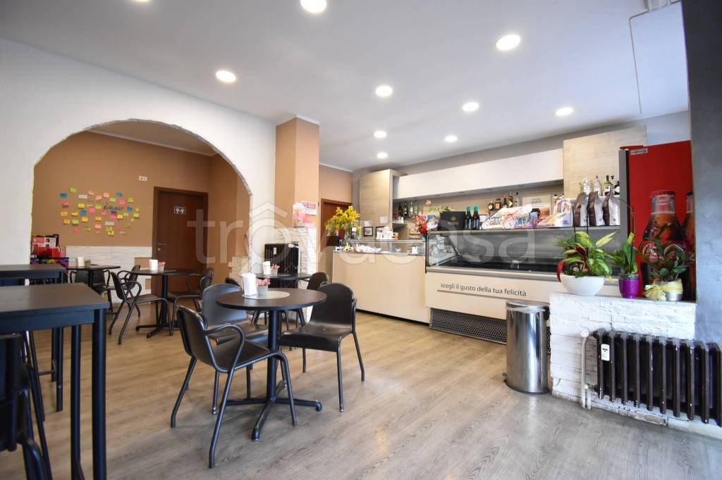 negozio in vendita a Torino in zona Madonna di Campagna