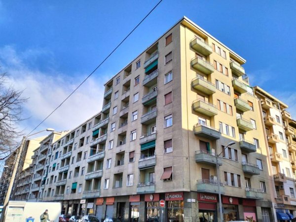 appartamento in vendita a Torino in zona Lingotto