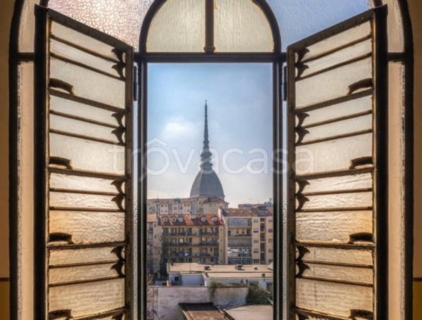 appartamento in vendita a Torino in zona Vanchiglia