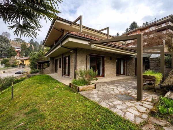 casa indipendente in vendita a Torino in zona Gran Madre