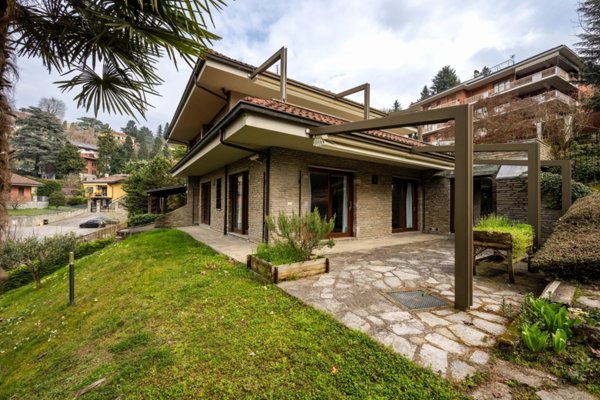 casa indipendente in vendita a Torino in zona Cavoretto