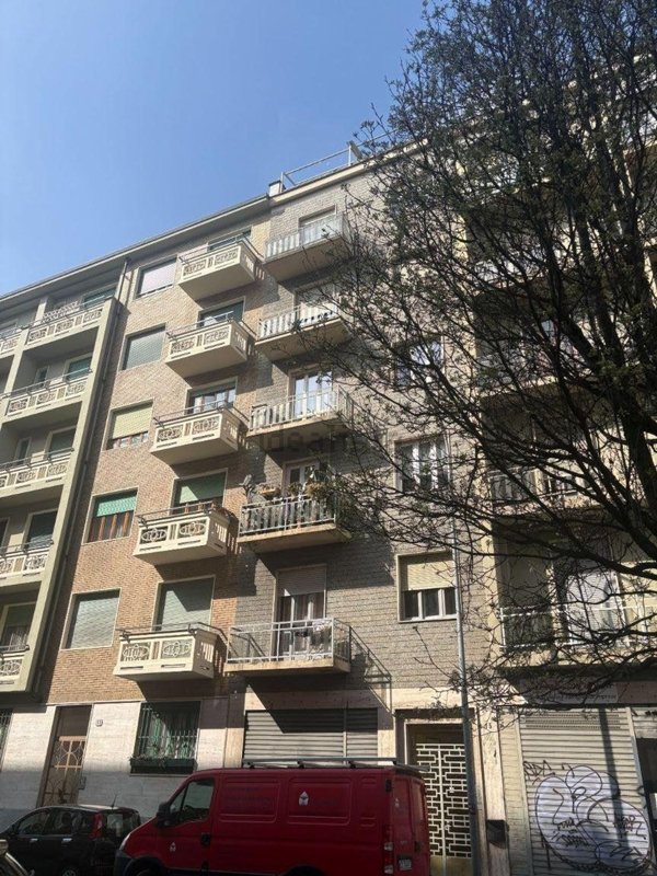 appartamento in vendita a Torino in zona Aurora