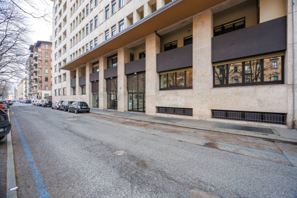 ufficio in vendita a Torino in zona San Salvario