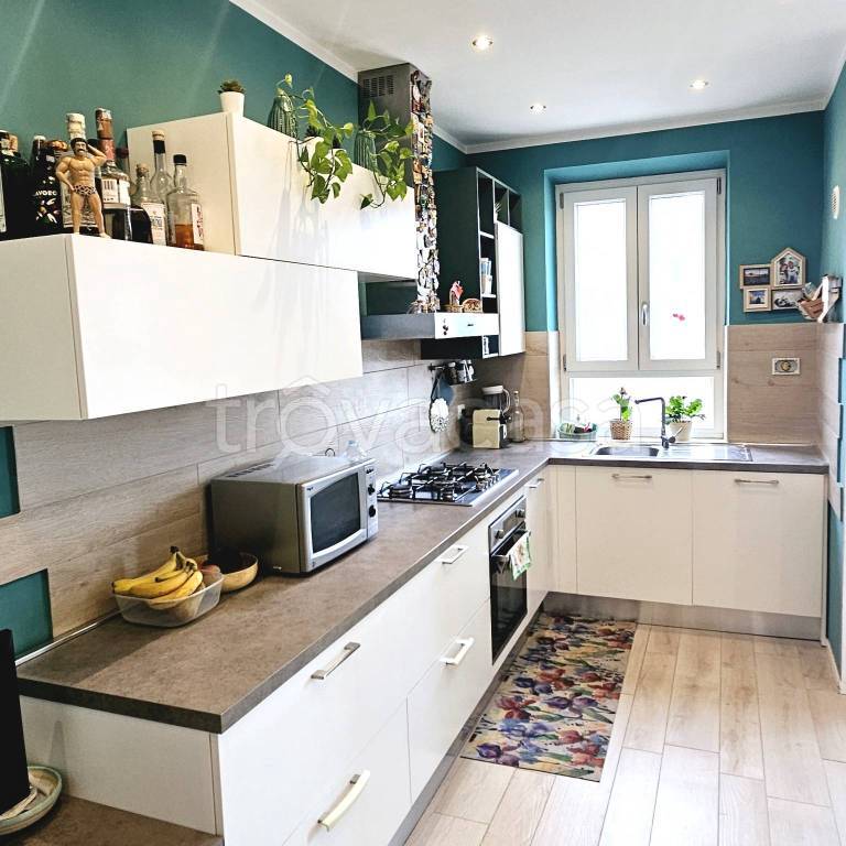 appartamento in vendita a Torino in zona Cit Turin