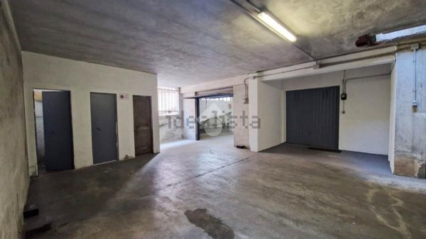 locale di sgombero in vendita a Torino in zona Santa Rita