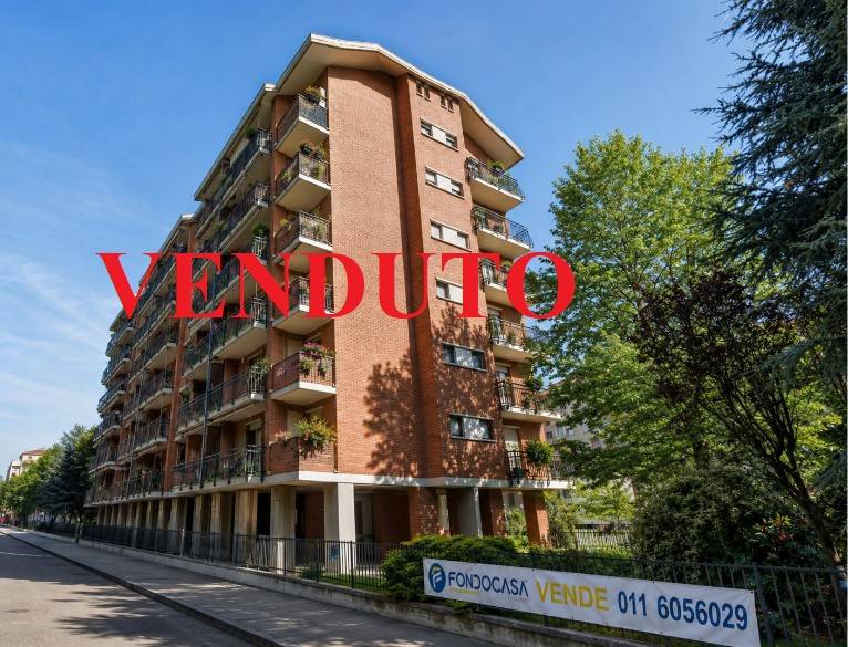 appartamento in vendita a Torino in zona Lingotto