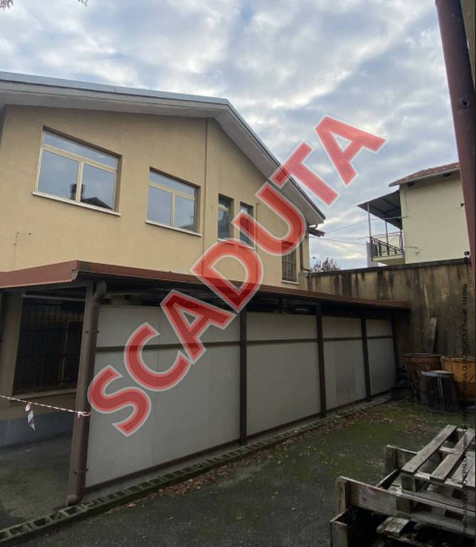 locale commerciale in vendita a Torino