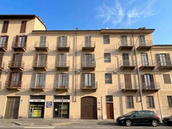 appartamento in vendita a Torino in zona Rosa