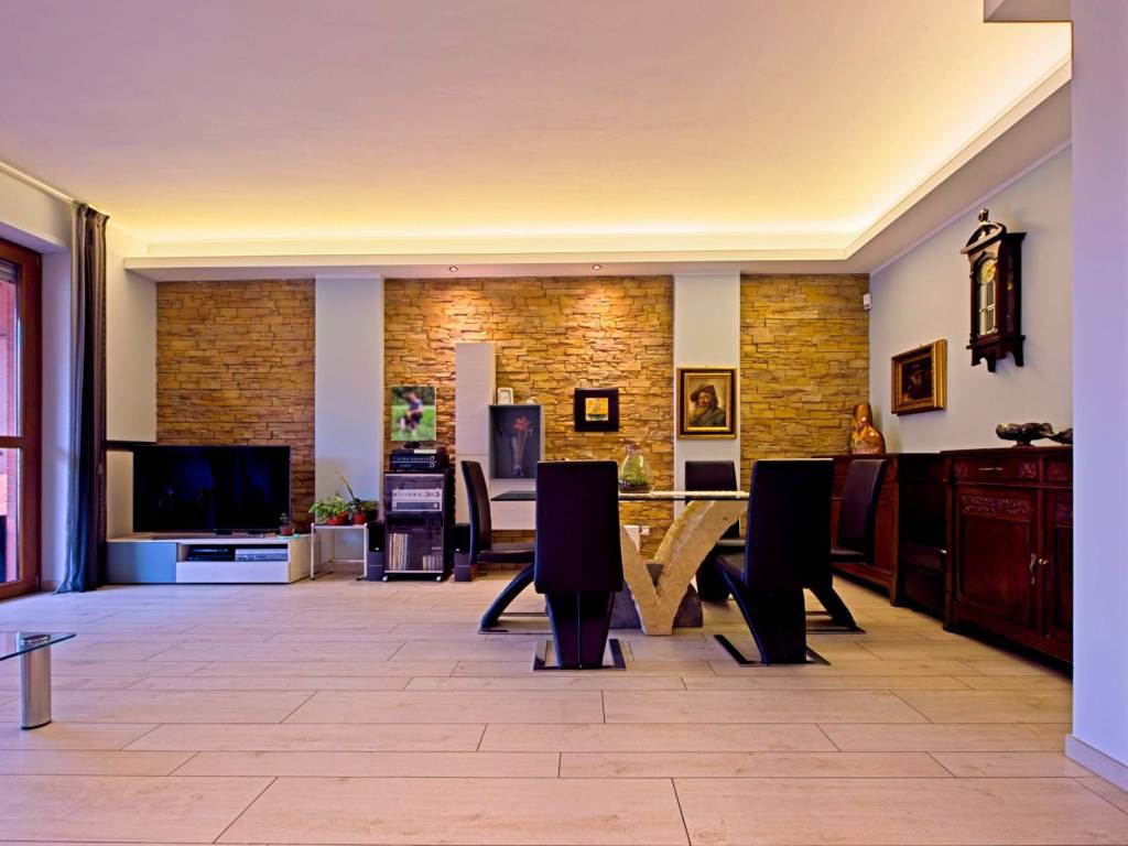 appartamento in vendita a Torino in zona Pozzo Strada