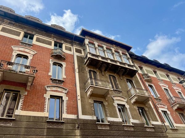 appartamento in vendita a Torino in zona San Salvario